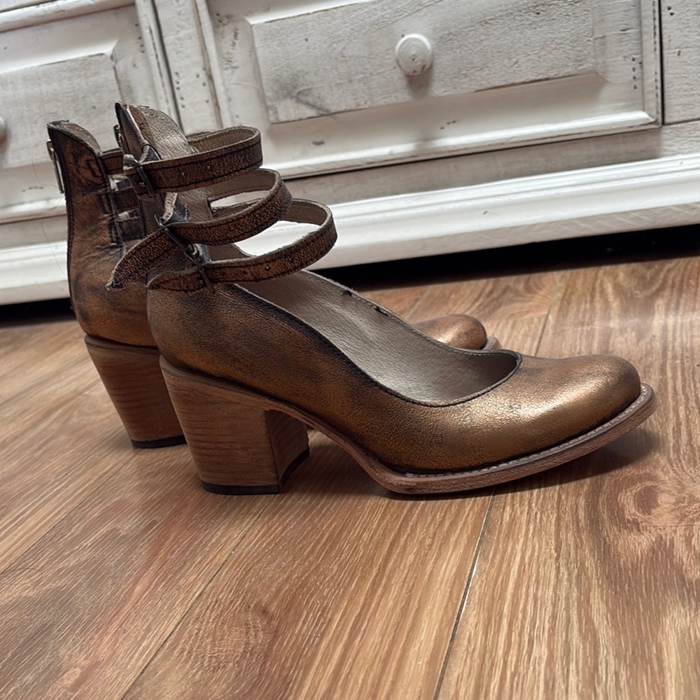 Stylish Bronze Women's Heels - Picture 2 of 5